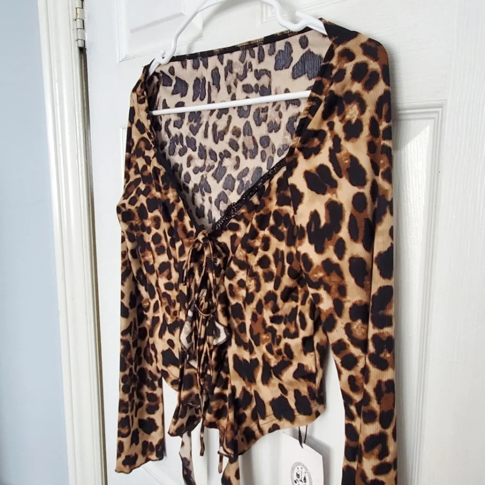 Cider Ruffled Leopard Top - Picture 3 of 7